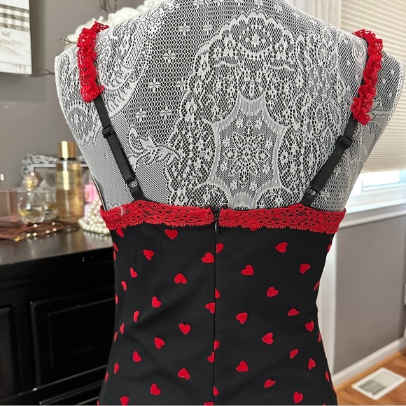 Madden Girl Black Mesh Mini Dress Red Heart Print Lace Trim Slip Dress Size M - Picture 3 of 16